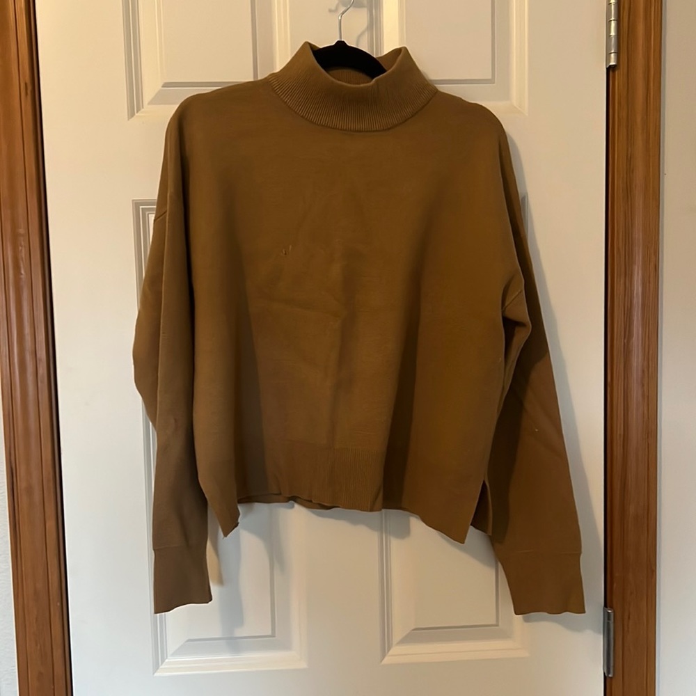 ROOLEE Sweater